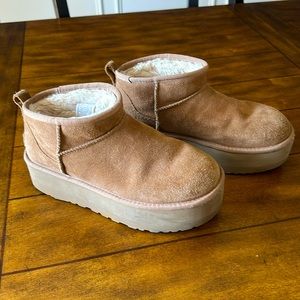 UGG Classic Ultra Mini Platform Boot